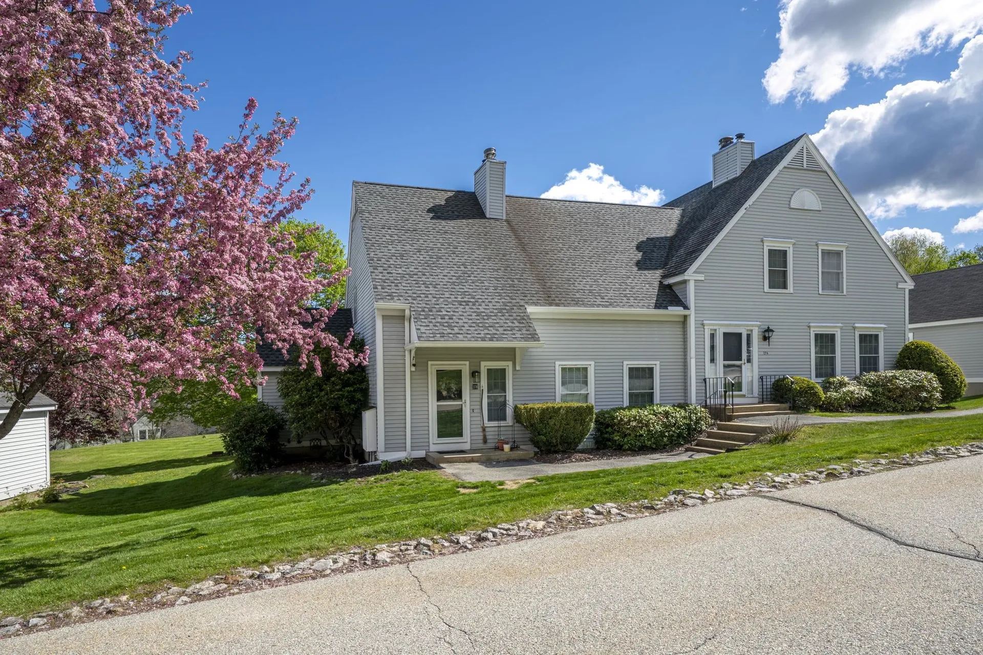 27 B Apple Tree Drive Goffstown NH 03045
