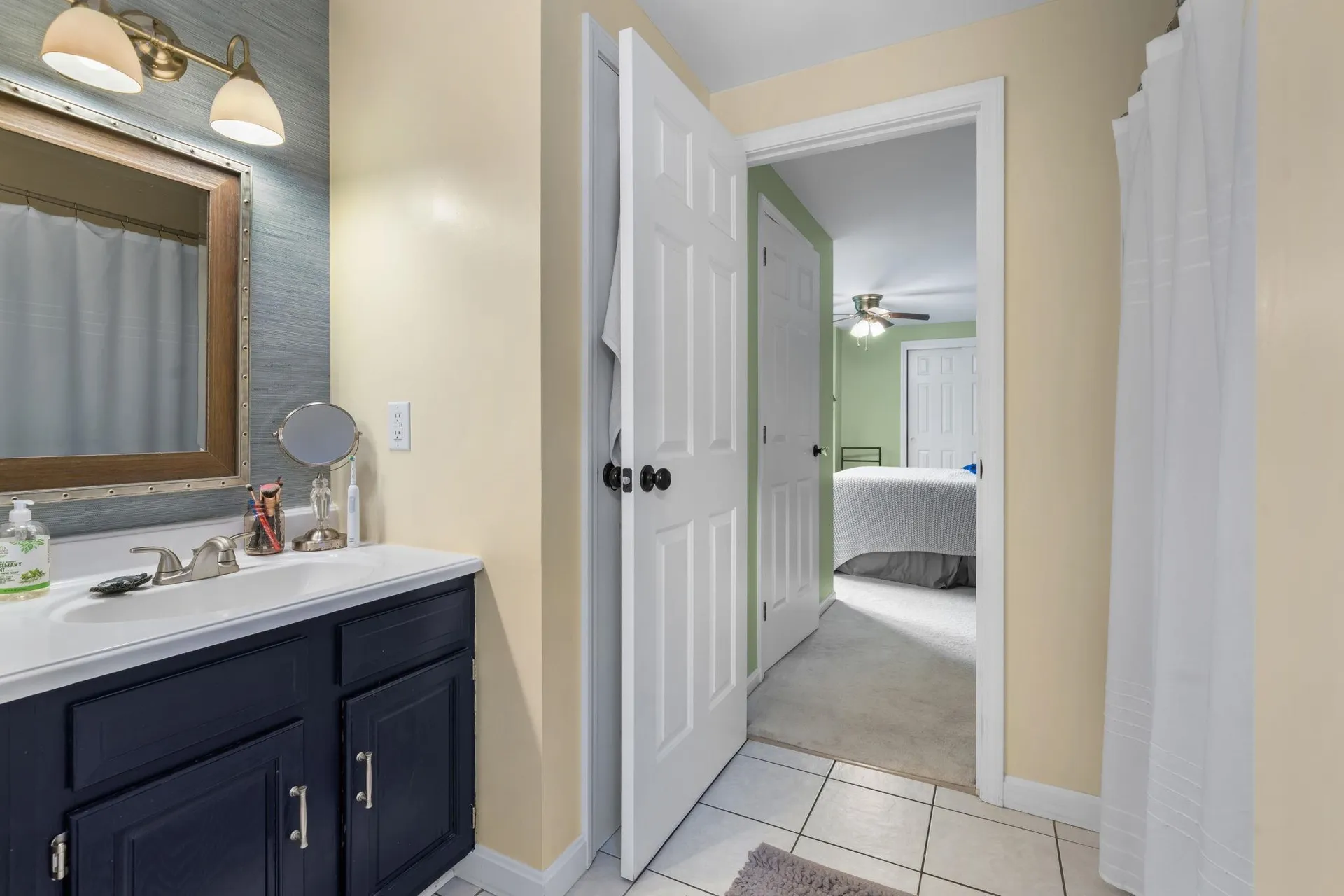 27 B Apple Tree Drive Goffstown NH 03045