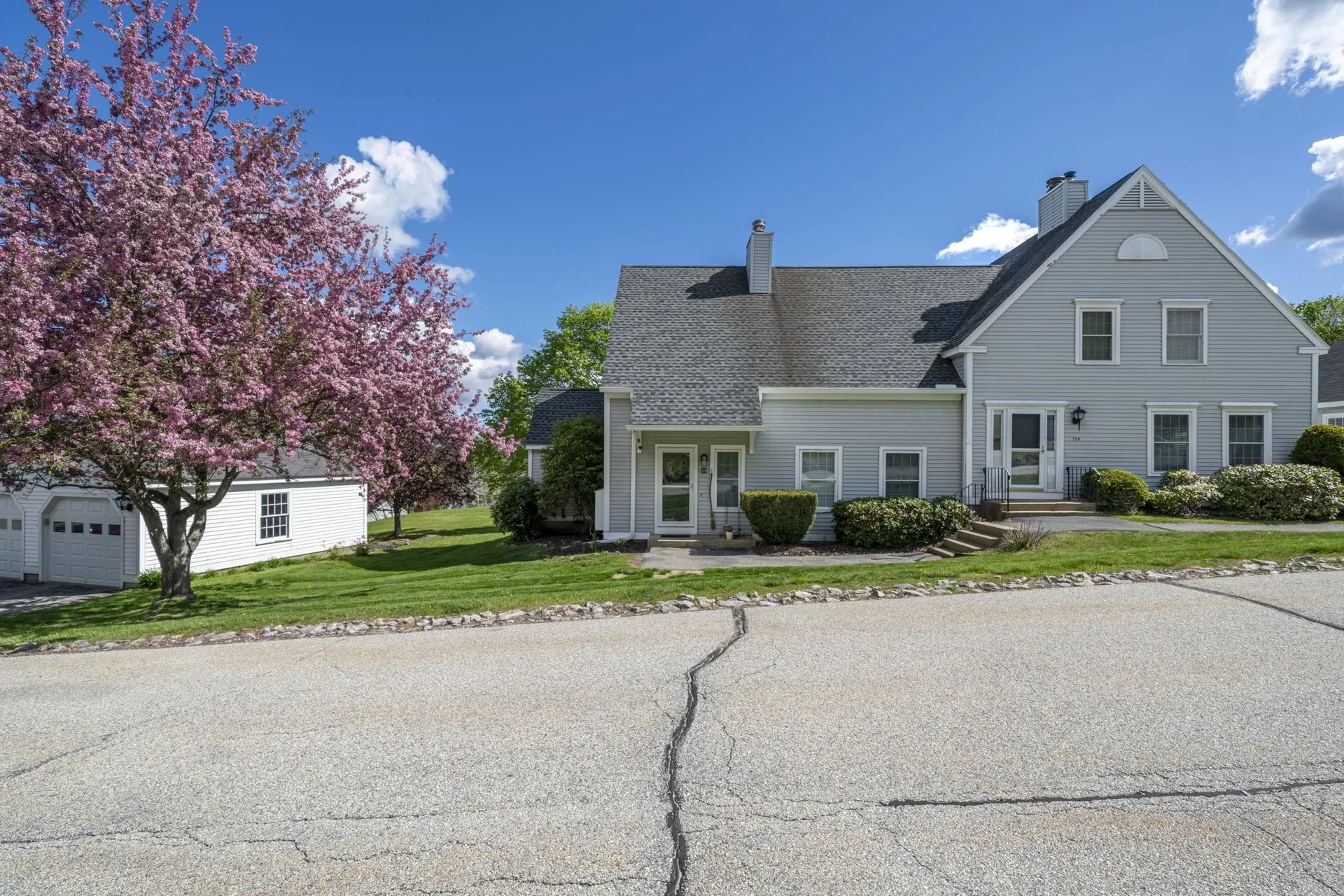 27 B Apple Tree Drive Goffstown NH 03045
