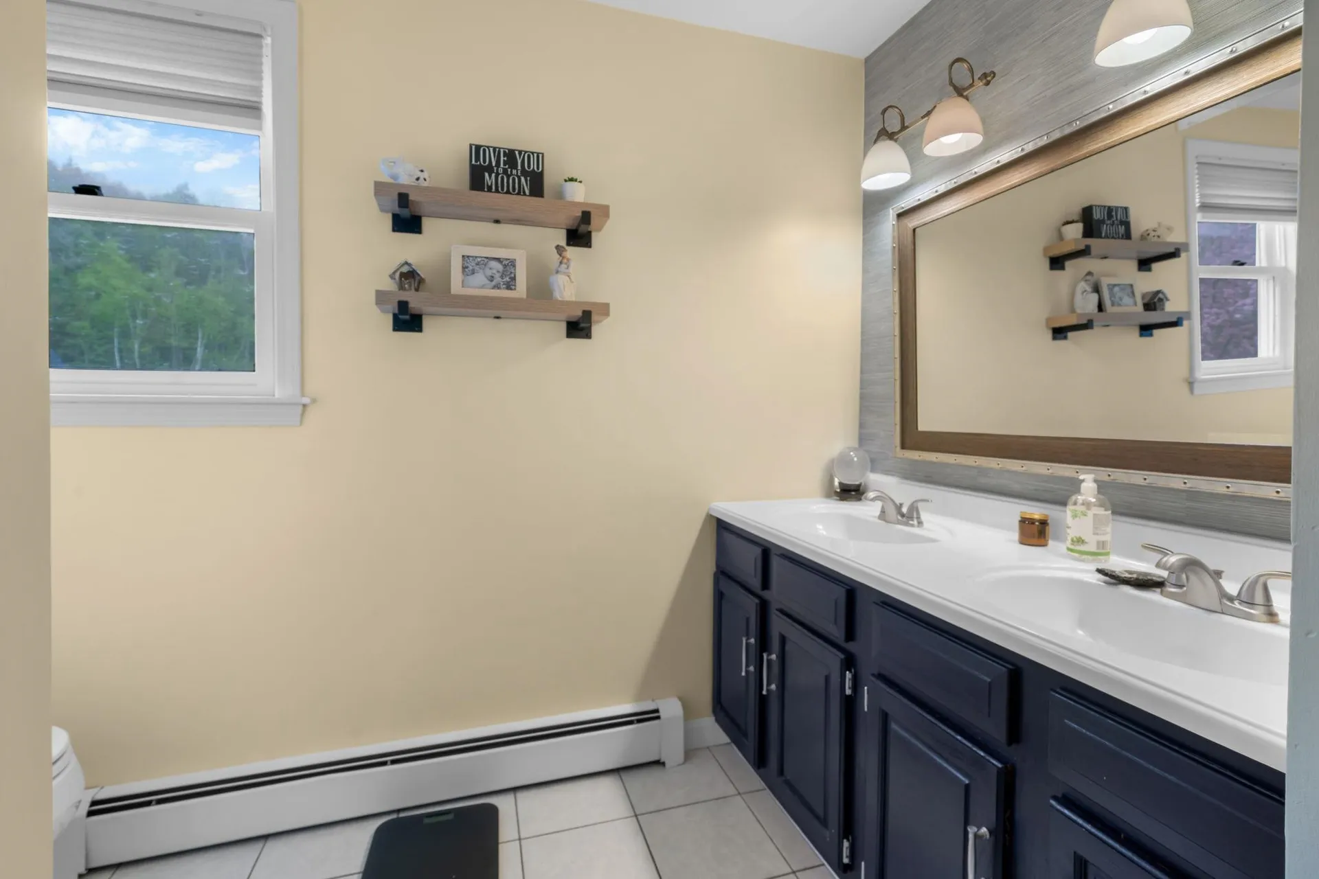 27 B Apple Tree Drive Goffstown NH 03045