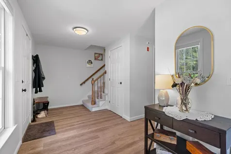 27 B Apple Tree Drive Goffstown NH 03045