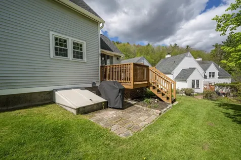 27 B Apple Tree Drive Goffstown NH 03045
