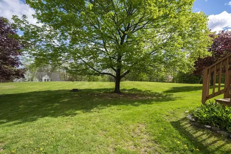 27 B Apple Tree Drive Goffstown NH 03045