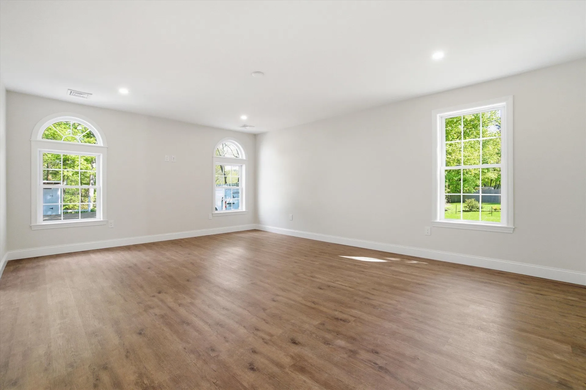 6 Pleasant Street Derry NH 03038