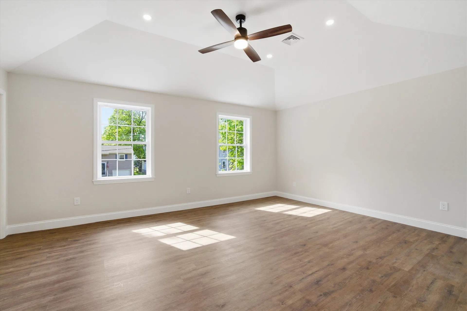 6 Pleasant Street Derry NH 03038
