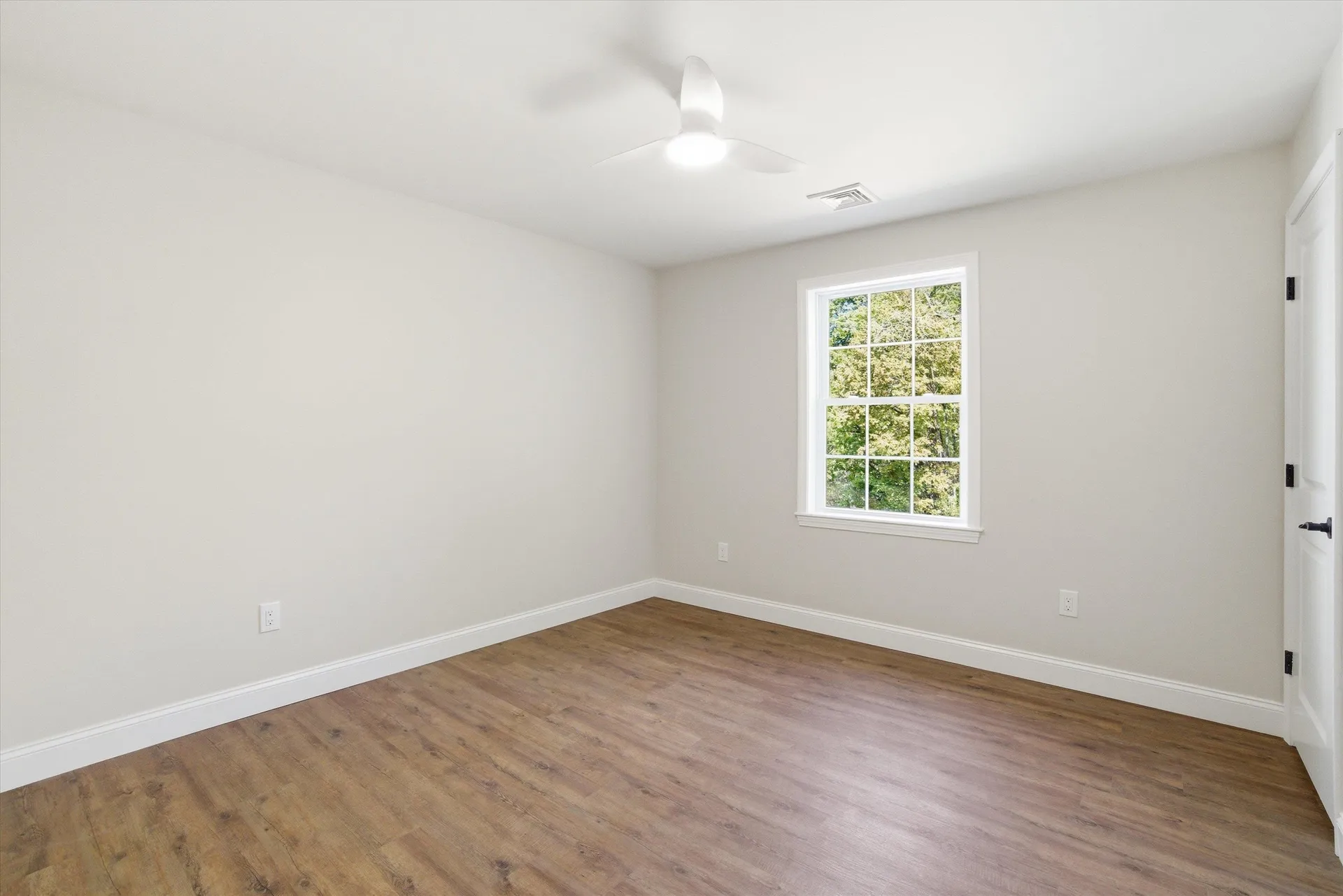6 Pleasant Street Derry NH 03038