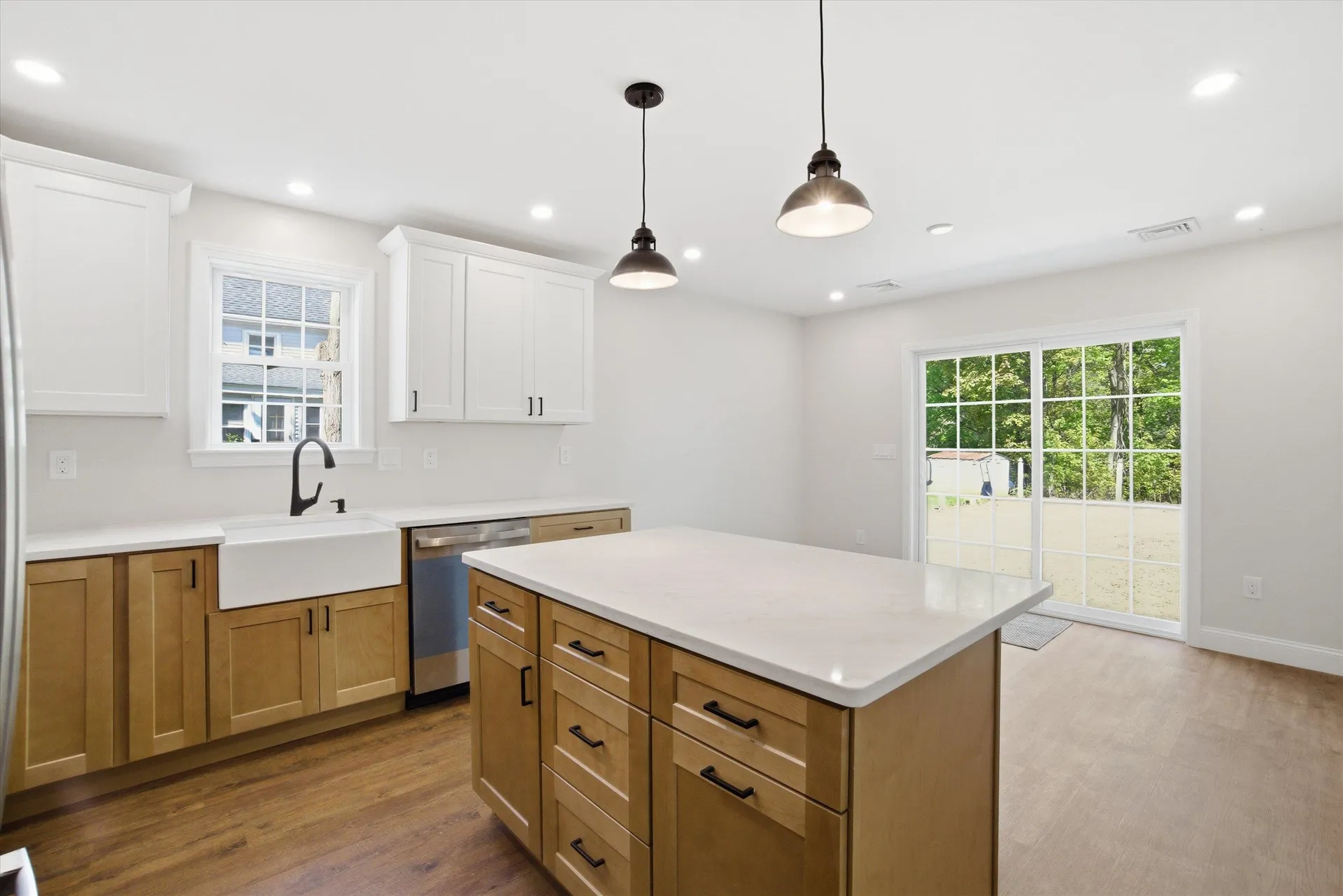 6 Pleasant Street Derry NH 03038