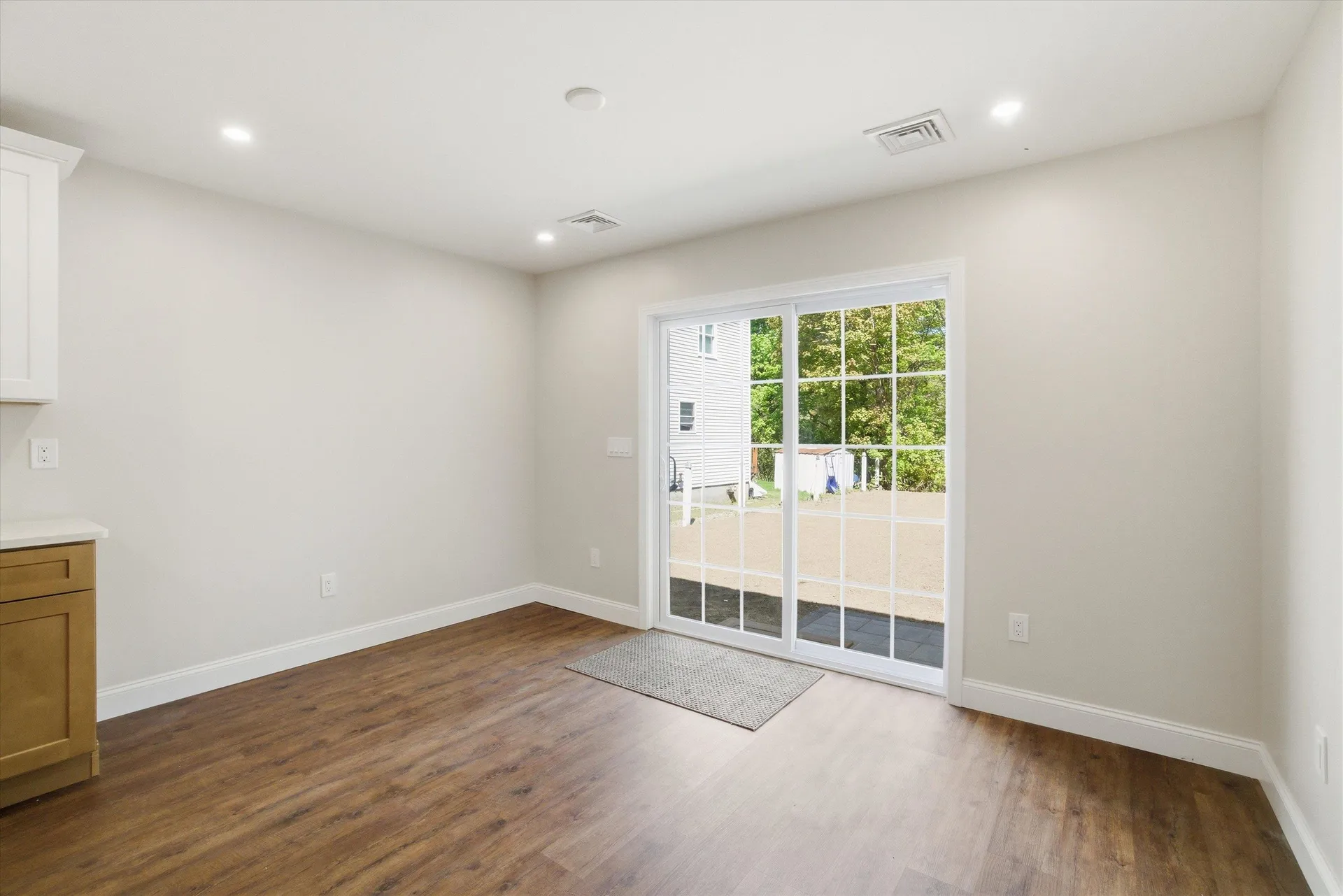6 Pleasant Street Derry NH 03038