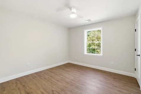 6 Pleasant Street Derry NH 03038