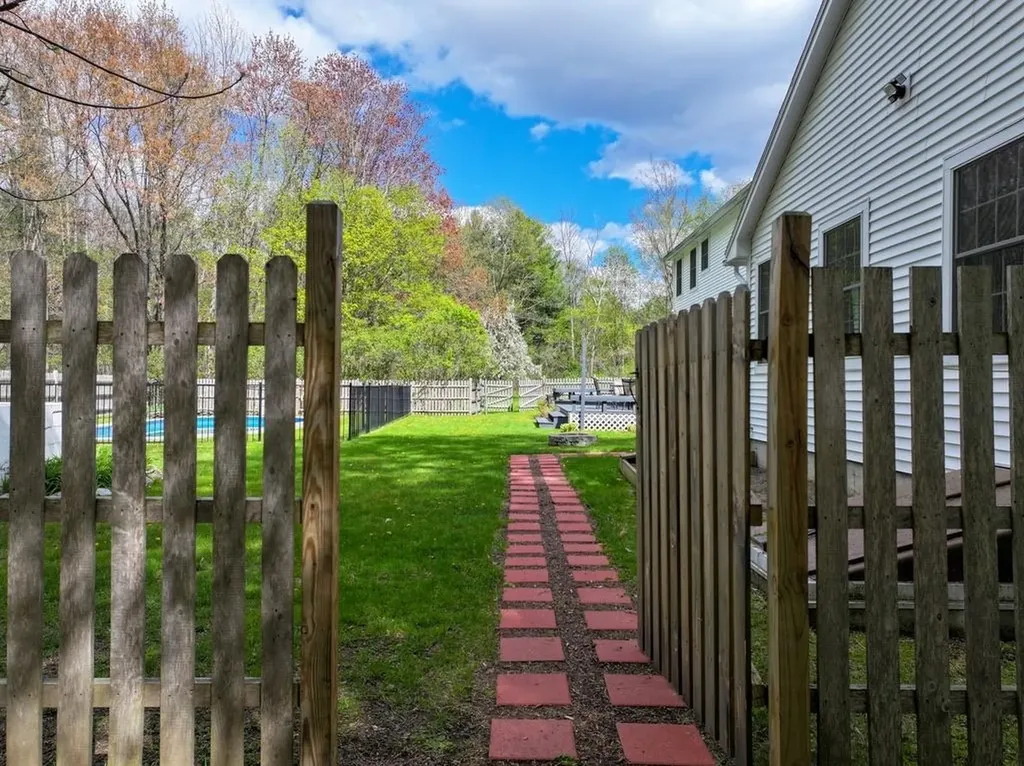 29 Kings Row Middlebury VT 05753
