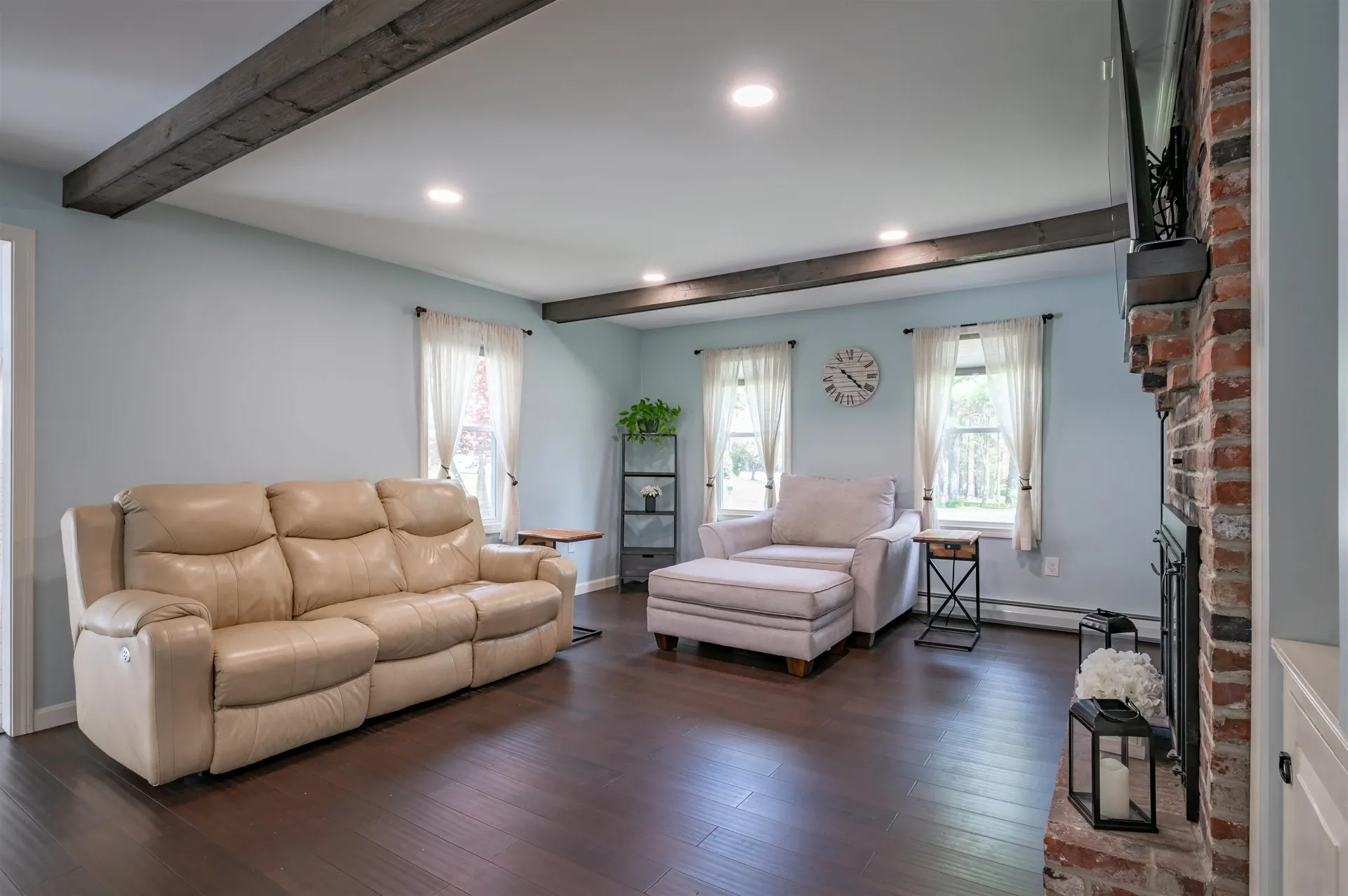 16 Sarah Drive Merrimack NH 03054