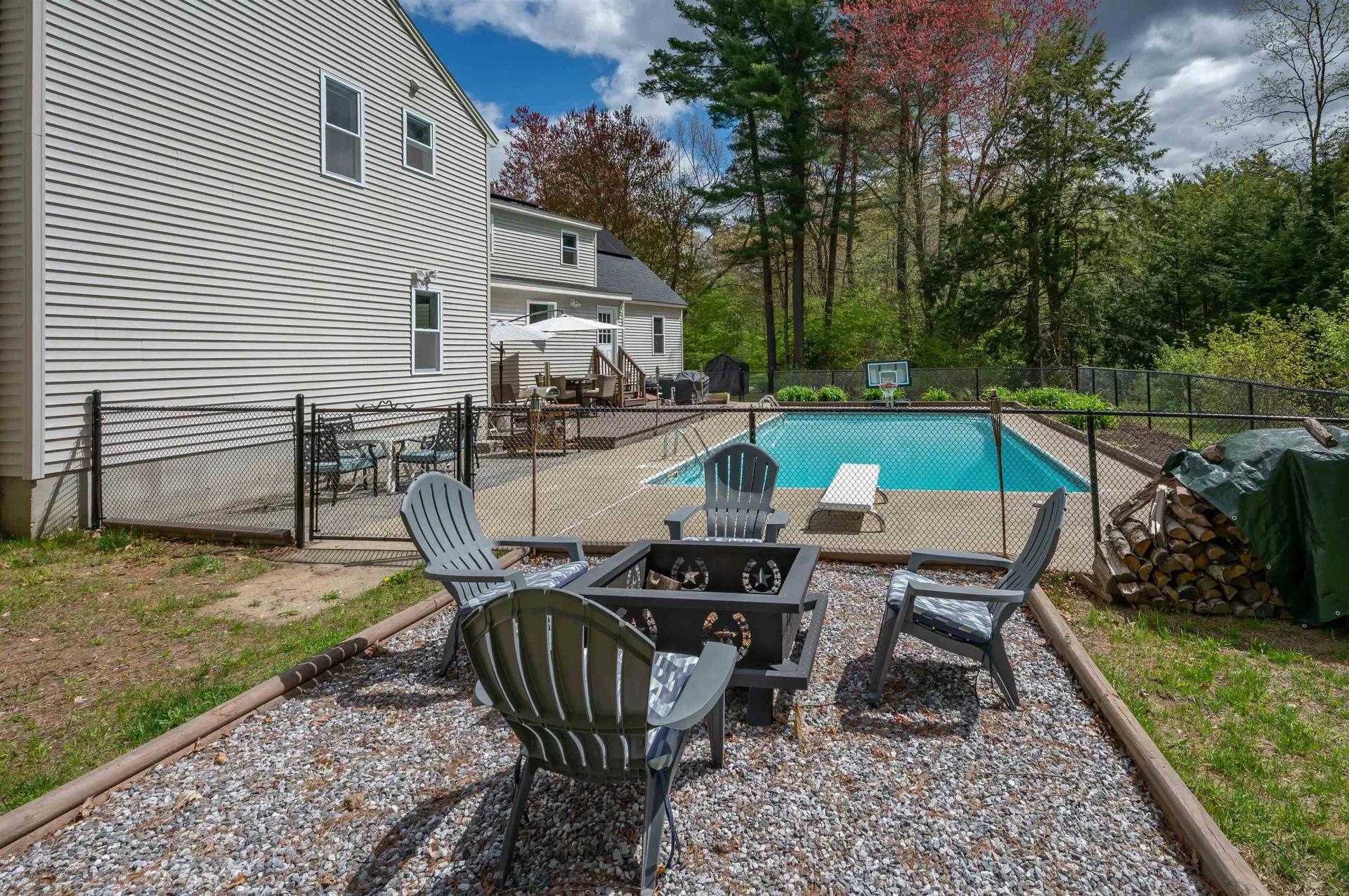 16 Sarah Drive Merrimack NH 03054