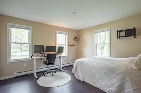16 Sarah Drive Merrimack NH 03054