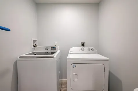 16 Sarah Drive Merrimack NH 03054