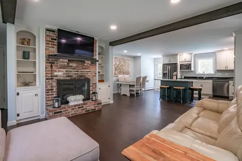 16 Sarah Drive Merrimack NH 03054