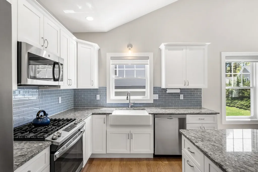 7 Catalpa Road Salem NH 03079