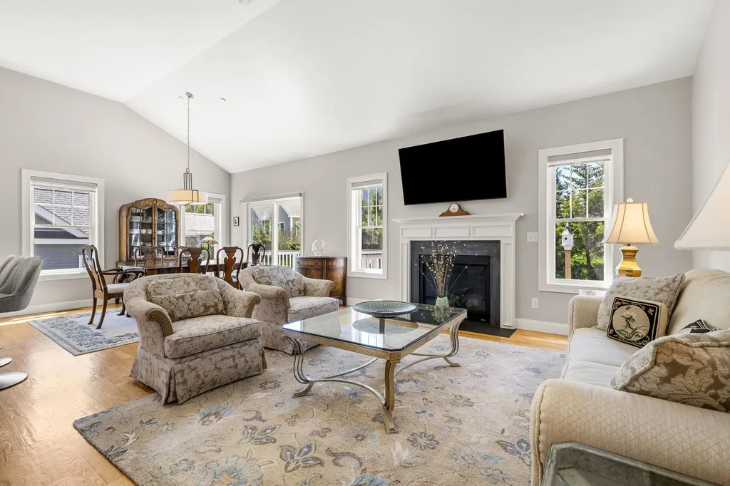 7 Catalpa Road Salem NH 03079