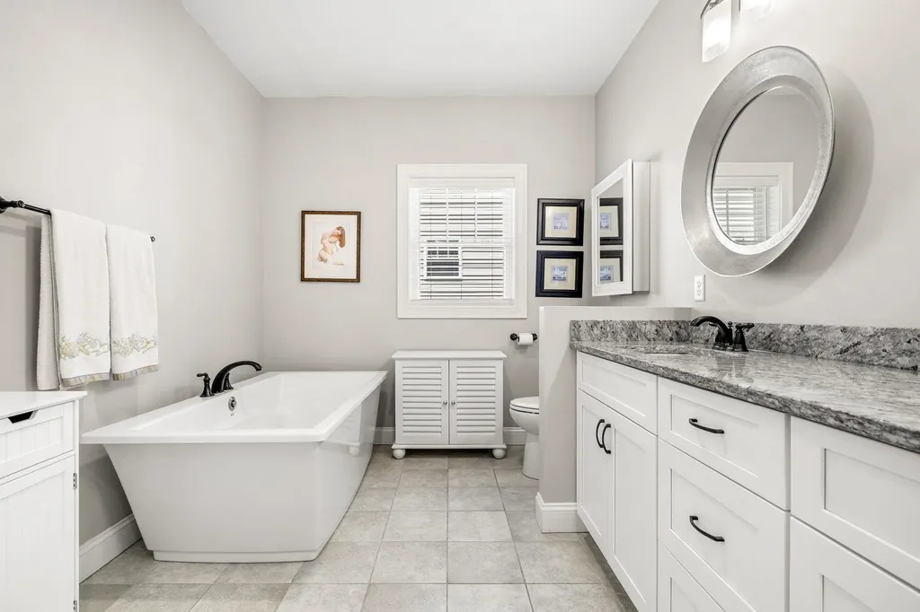 7 Catalpa Road Salem NH 03079
