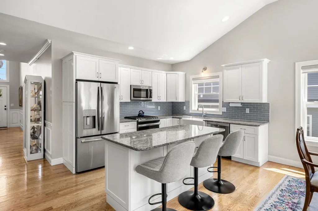 7 Catalpa Road Salem NH 03079