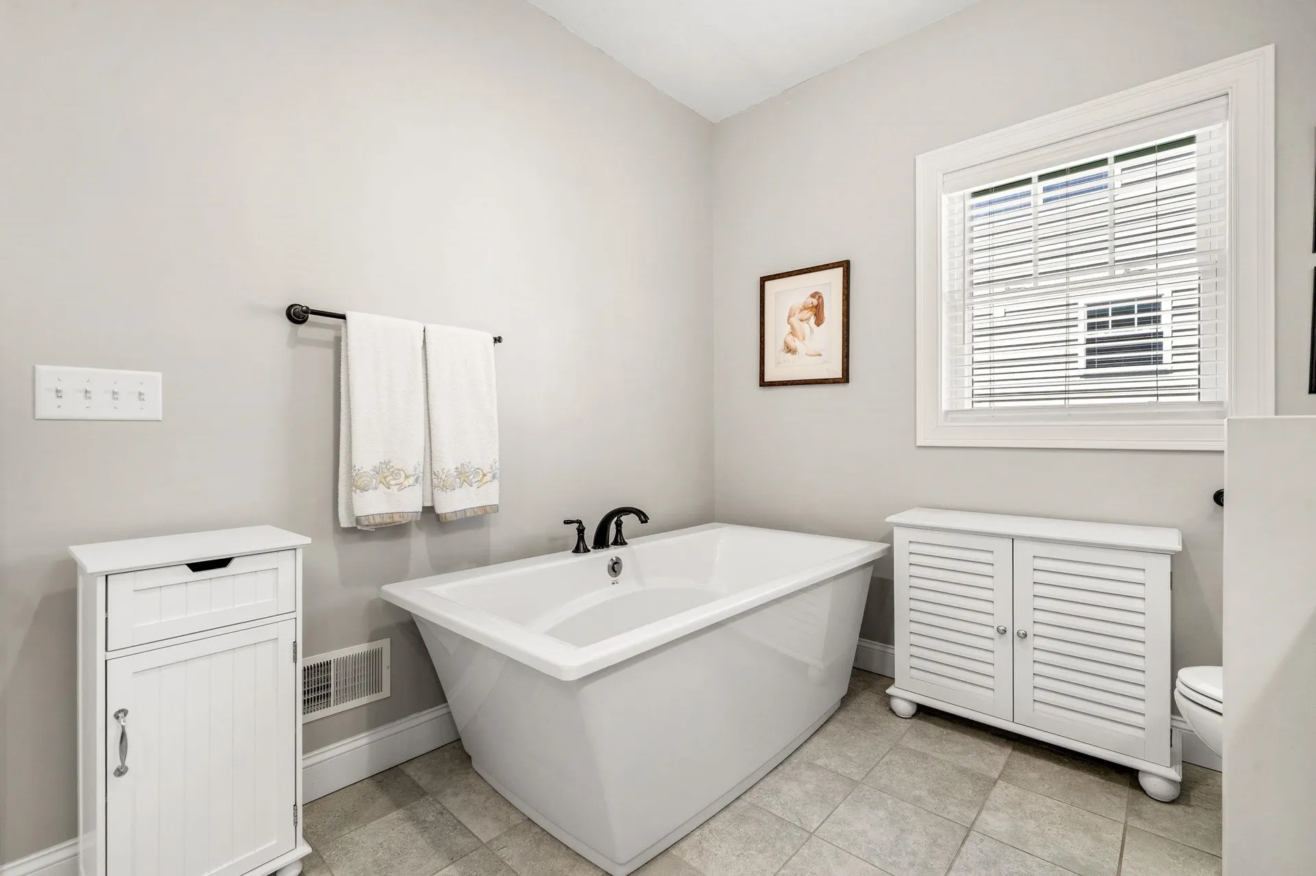 7 Catalpa Road Salem NH 03079