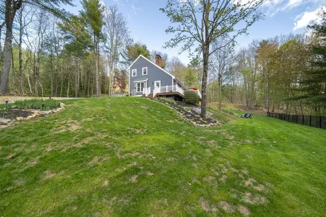 8 Greenwood Road Weare NH 03281