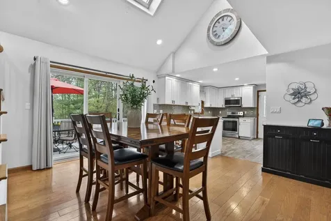 8 Greenwood Road Weare NH 03281