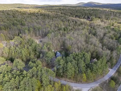 8 Greenwood Road Weare NH 03281