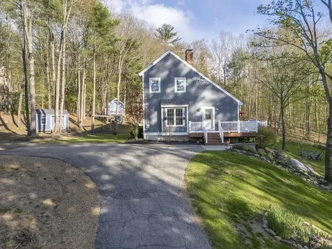 8 Greenwood Road Weare NH 03281