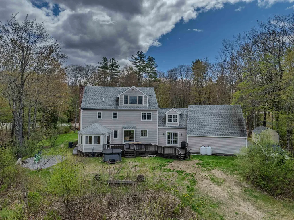 137 Sargent Road Holderness NH 03245