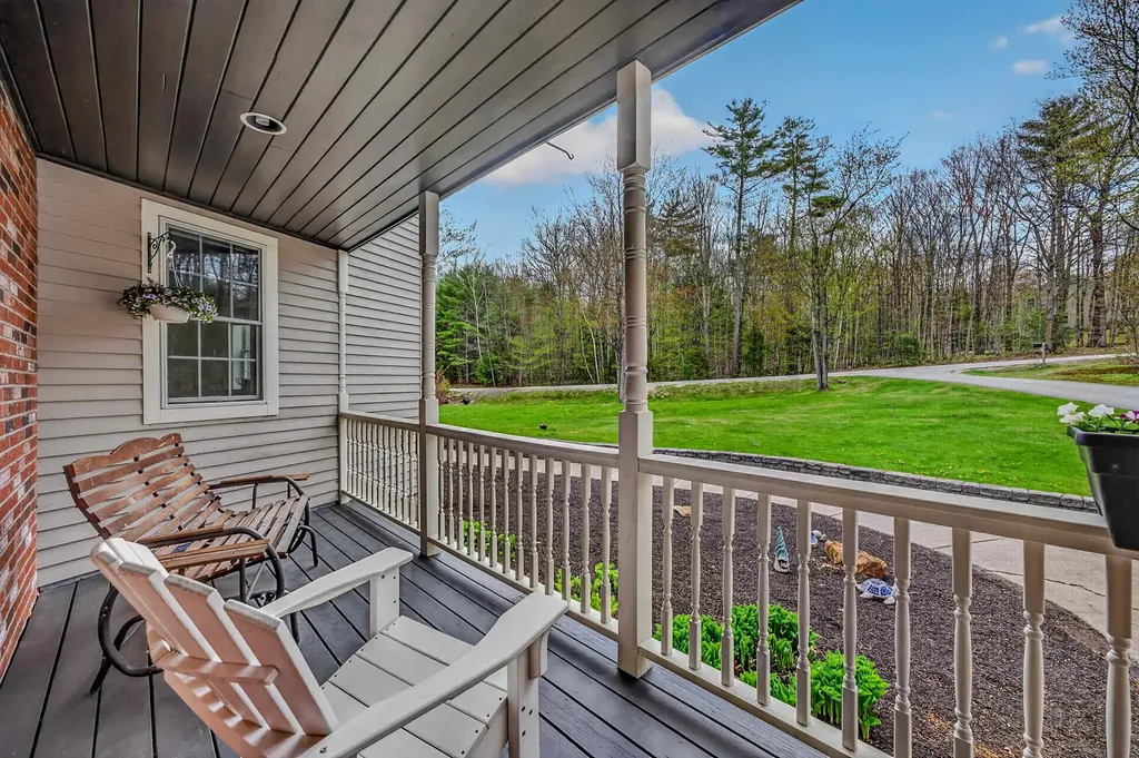 137 Sargent Road Holderness NH 03245