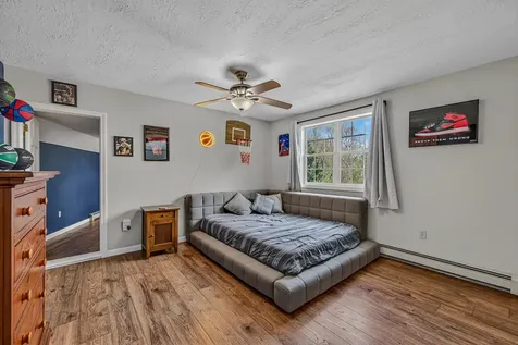 137 Sargent Road Holderness NH 03245