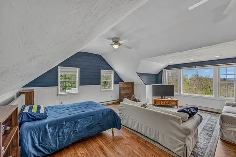 137 Sargent Road Holderness NH 03245