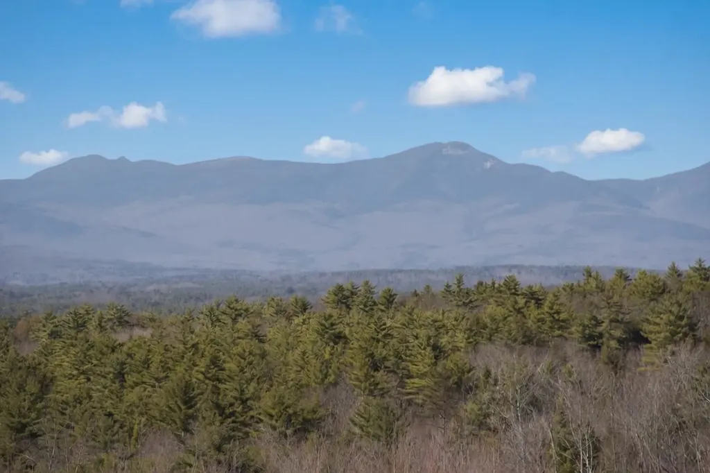 2.2 Moultonboro Neck Road Moultonborough NH 03254