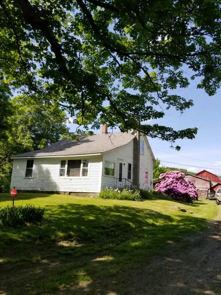 6036 Jacksonville Stage Road Halifax VT 05358