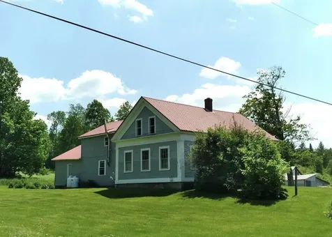 15 Daniels W Road Albany VT 05845