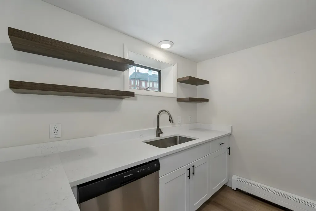 9 Elm Street Milton NH 03851