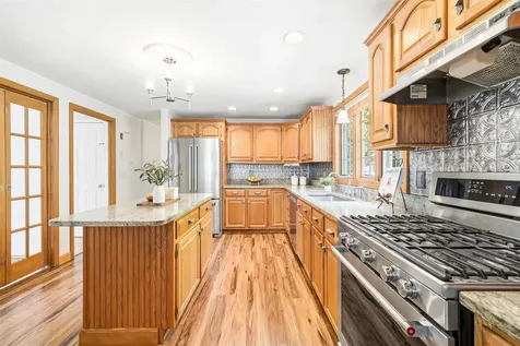 33 Brook Road Amherst NH 03031