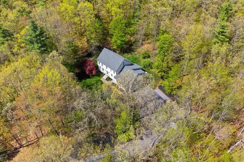 33 Brook Road Amherst NH 03031