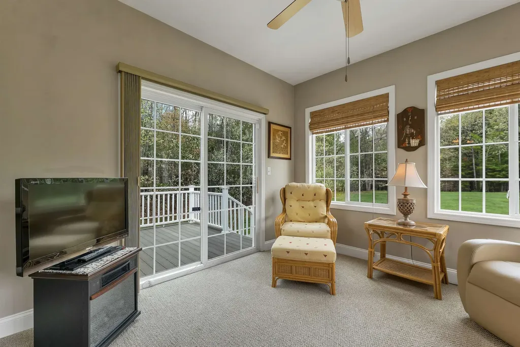 20 Brookview Road Windham NH 03087
