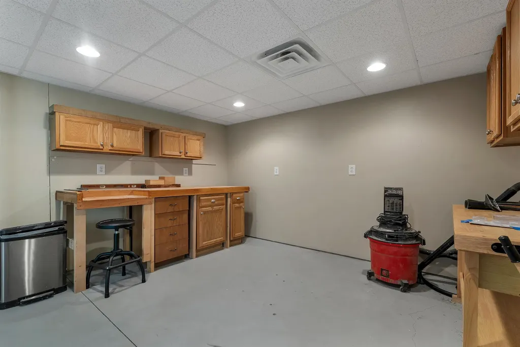 20 Brookview Road Windham NH 03087
