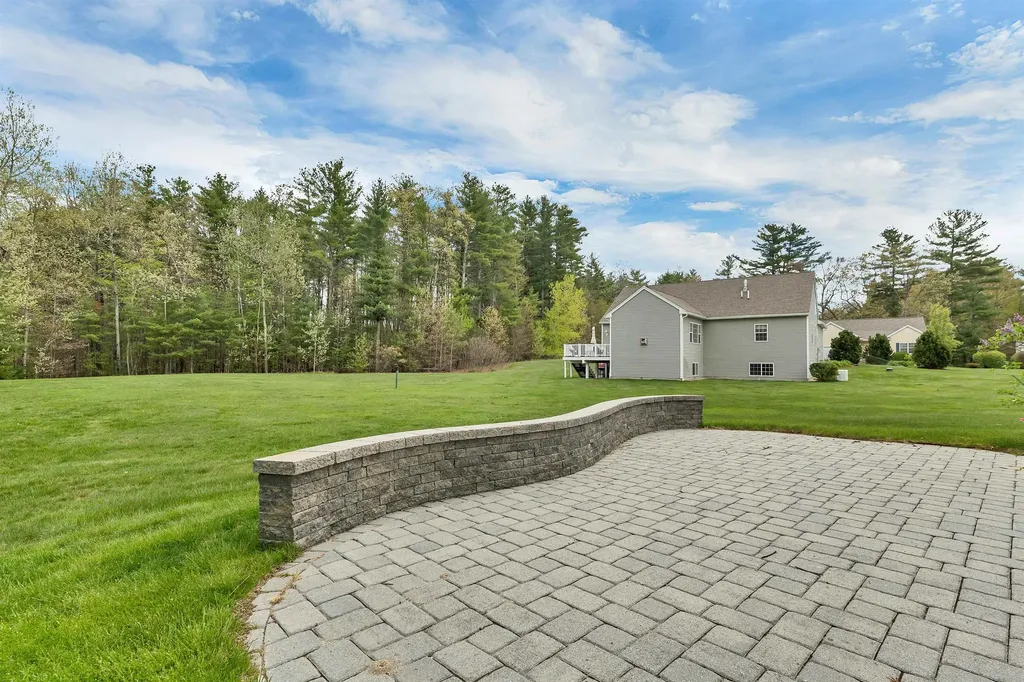 20 Brookview Road Windham NH 03087