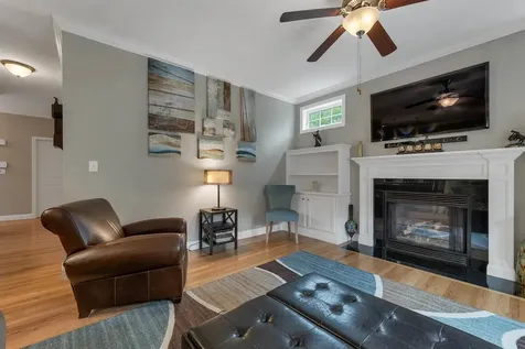 20 Brookview Road Windham NH 03087