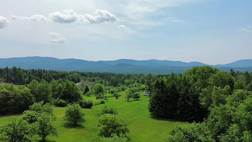 712 Reed Road Colebrook NH 03576