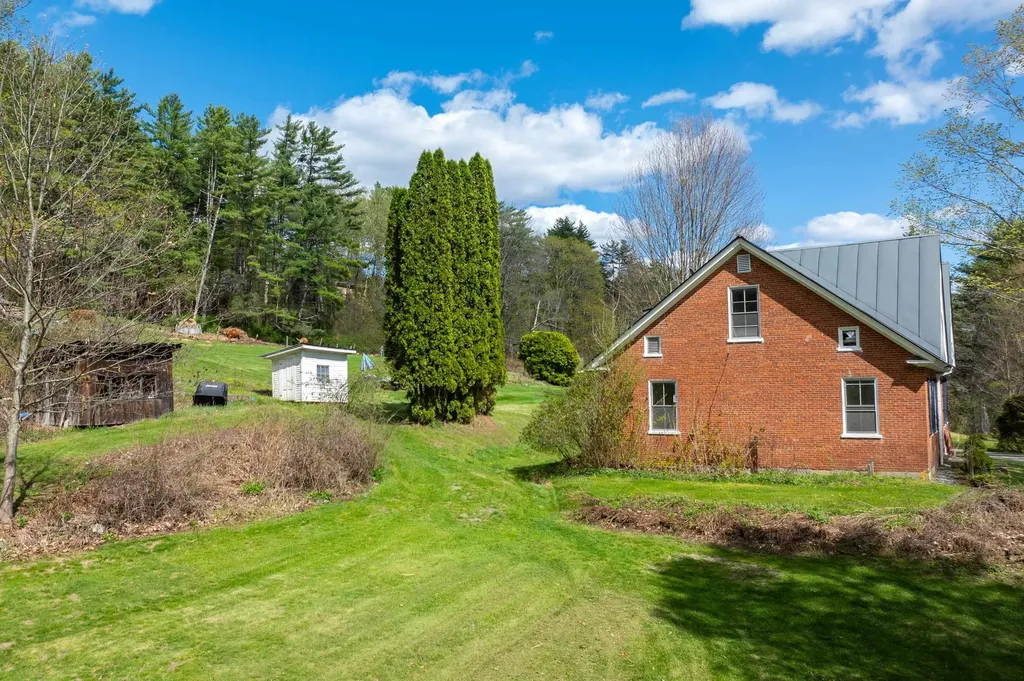 187 Bragg Hill Road Fairlee VT 05045