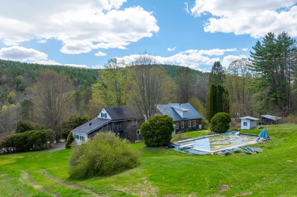187 Bragg Hill Road Fairlee VT 05045