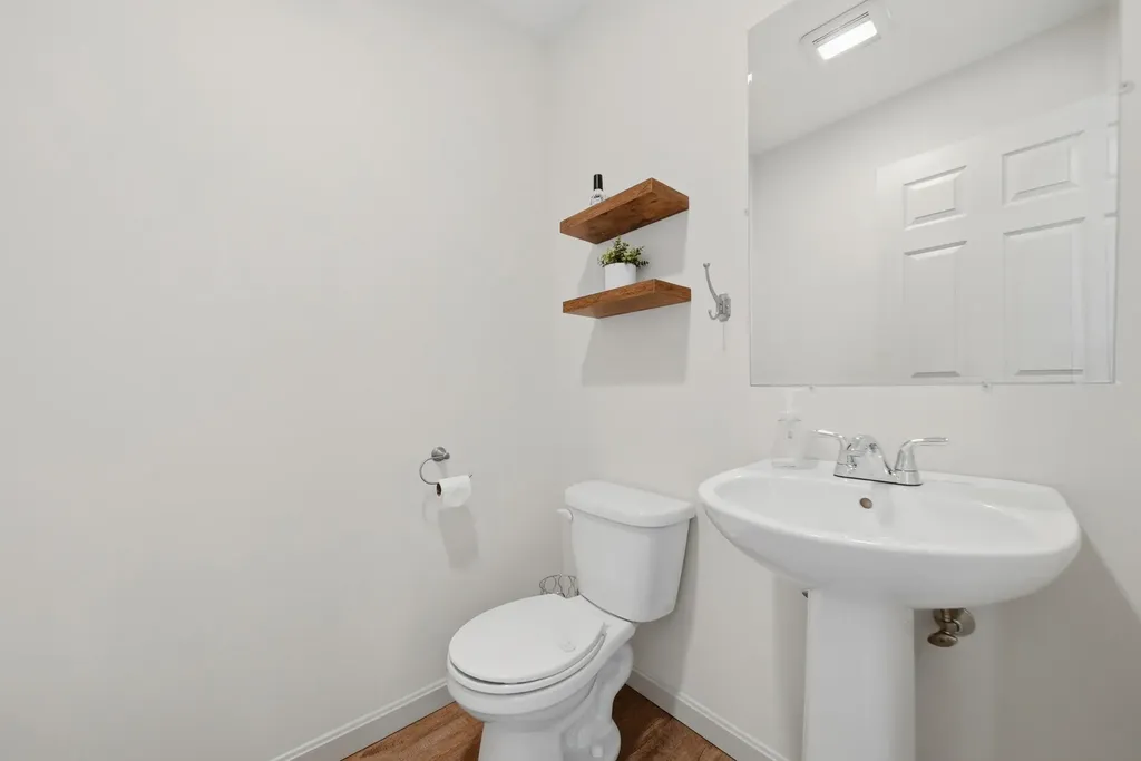 10 Colburn Road New Boston NH 03070