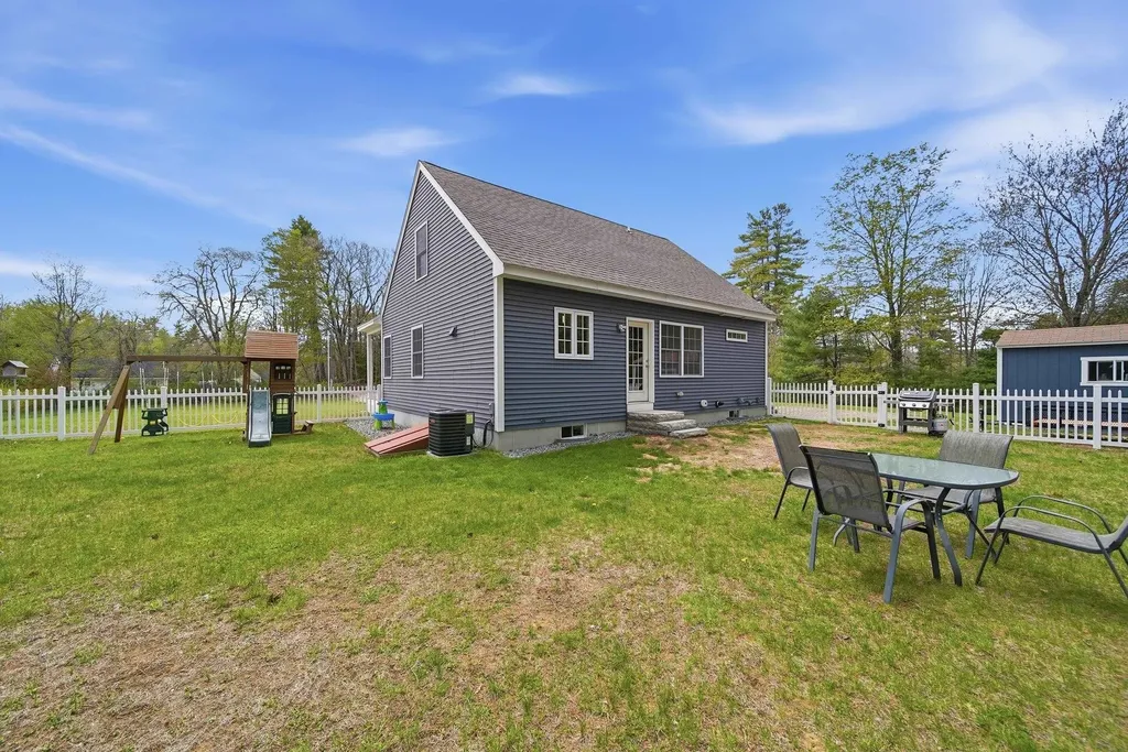 10 Colburn Road New Boston NH 03070