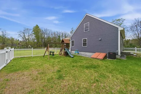 10 Colburn Road New Boston NH 03070
