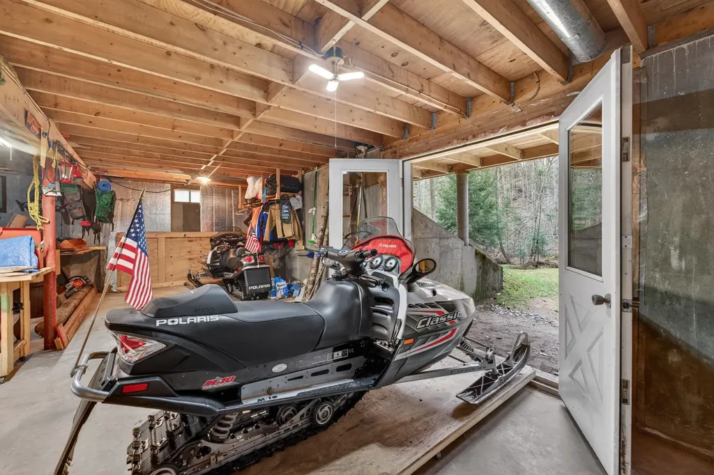 99 Wetherbee Road Lyman NH 03585