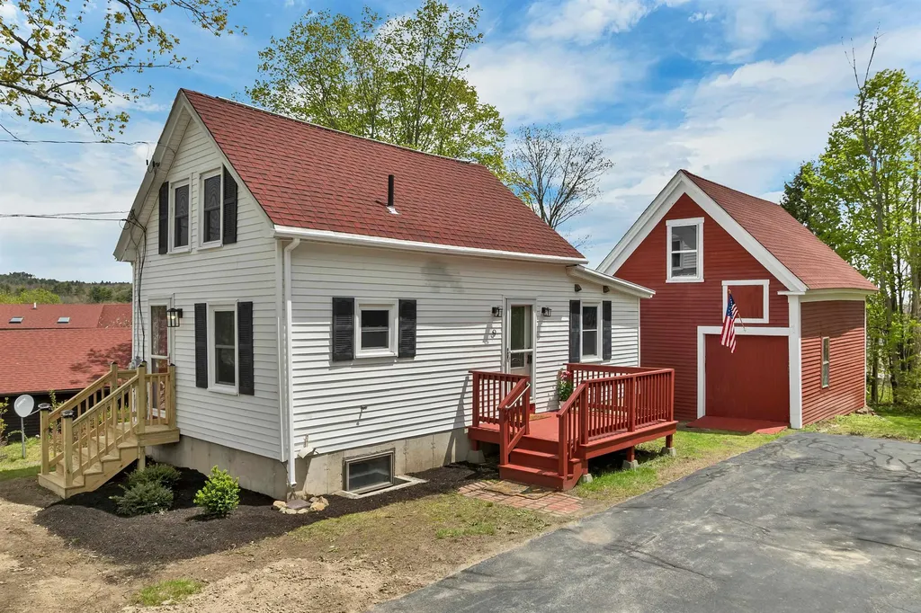 9 Elm Street Milton NH 03851